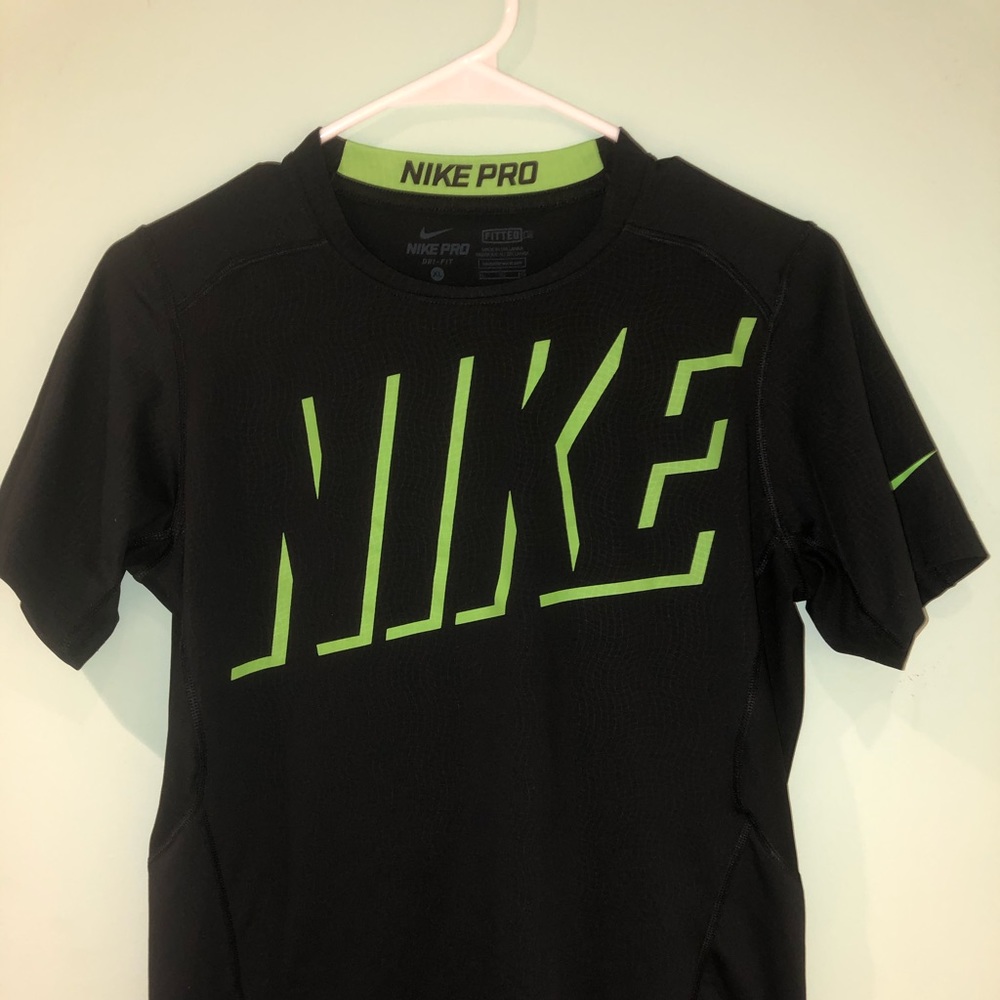 Black Nike Pro T-Shirt